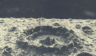 粗糙的月球景观的颗粒状图像。
