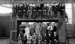 劳伦斯及其团队，1938年