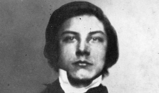 一张照片，威廉亨利佩特金在他发现第一个合成染料之前的14四岁岁时占据了自己。